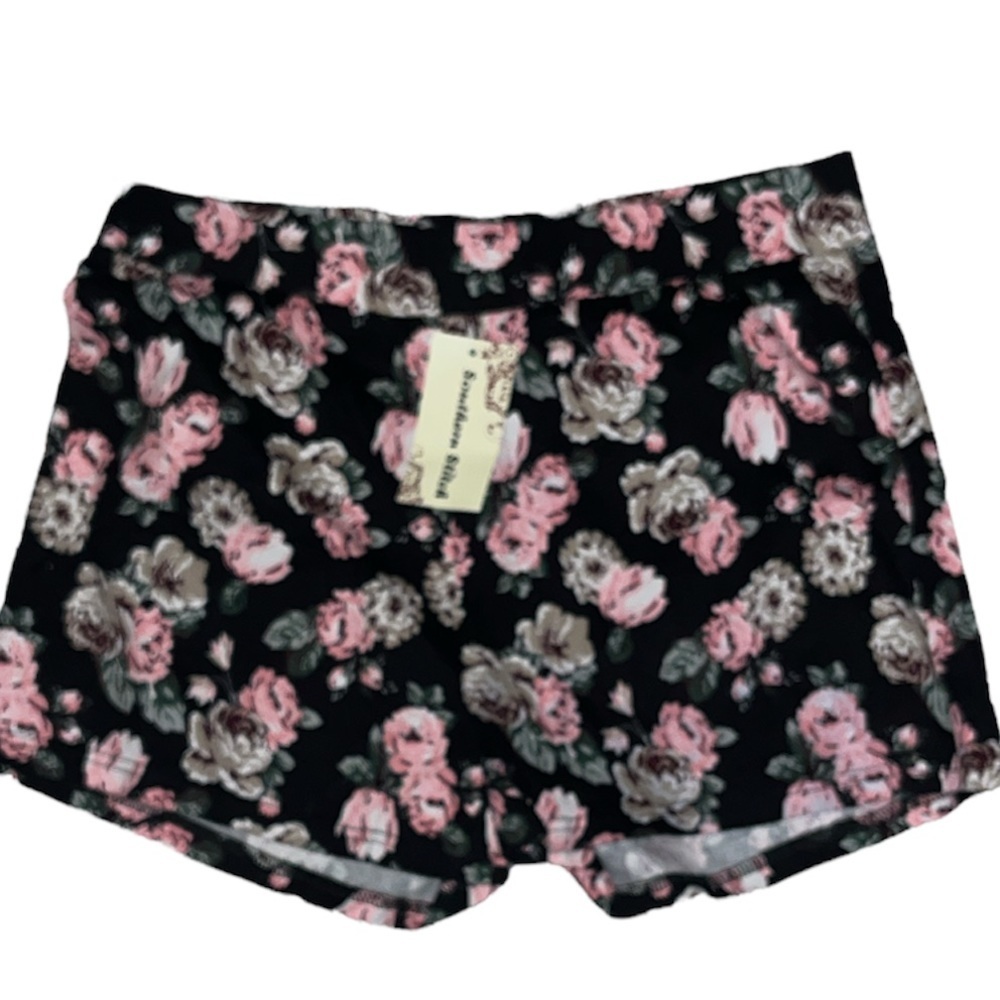Southern‎ Stitch elastic floral shorts